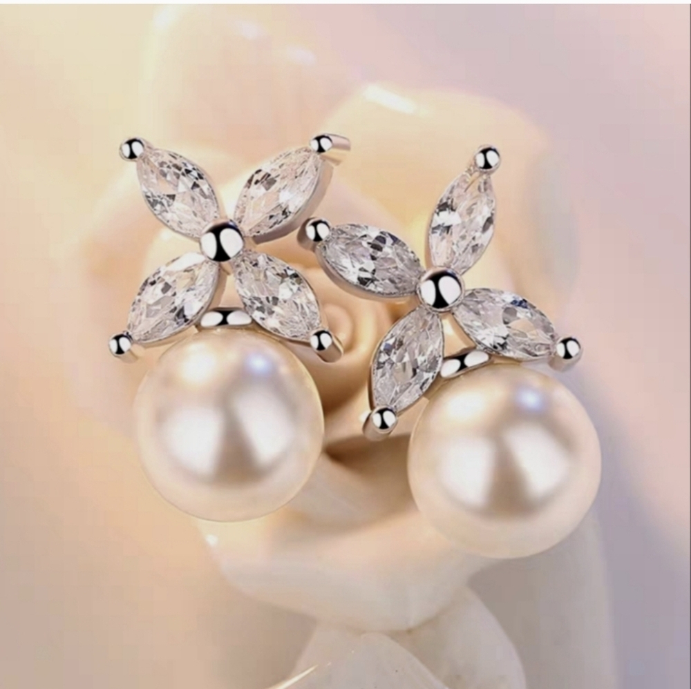 S925 Silver Elegant earrings White Zirconia and pearls